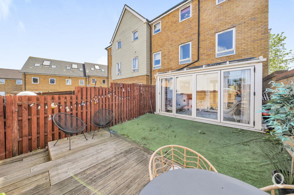 244b24de-abd7-4df...