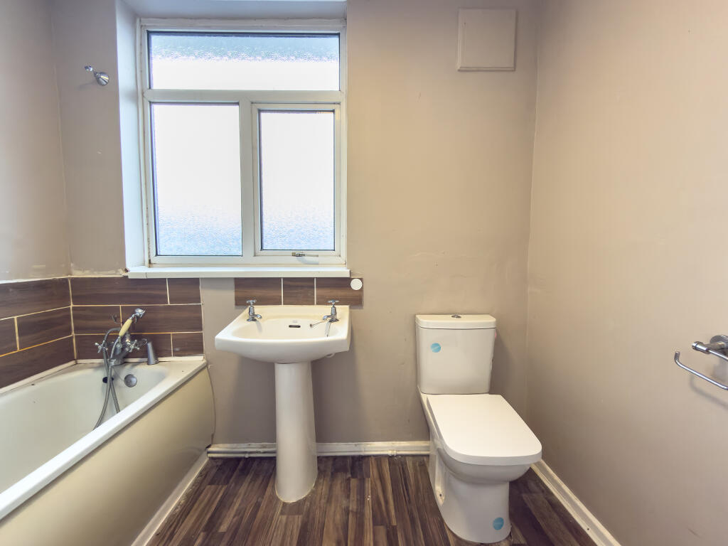 Bathroom T202601070956.jpg