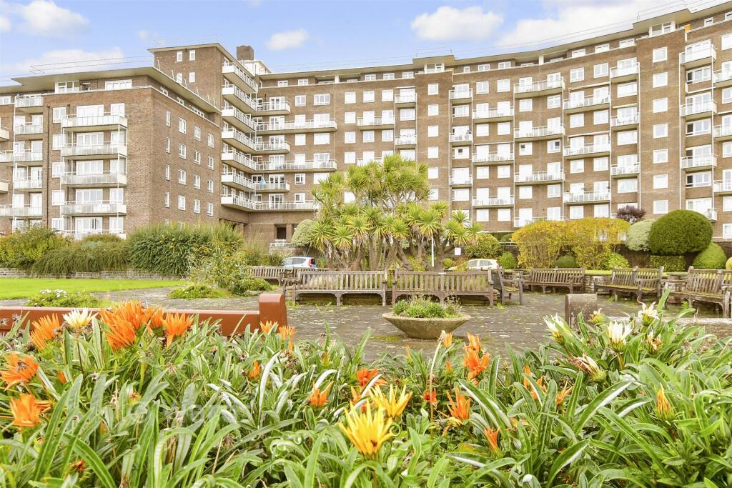 External Lifestyle Photograph