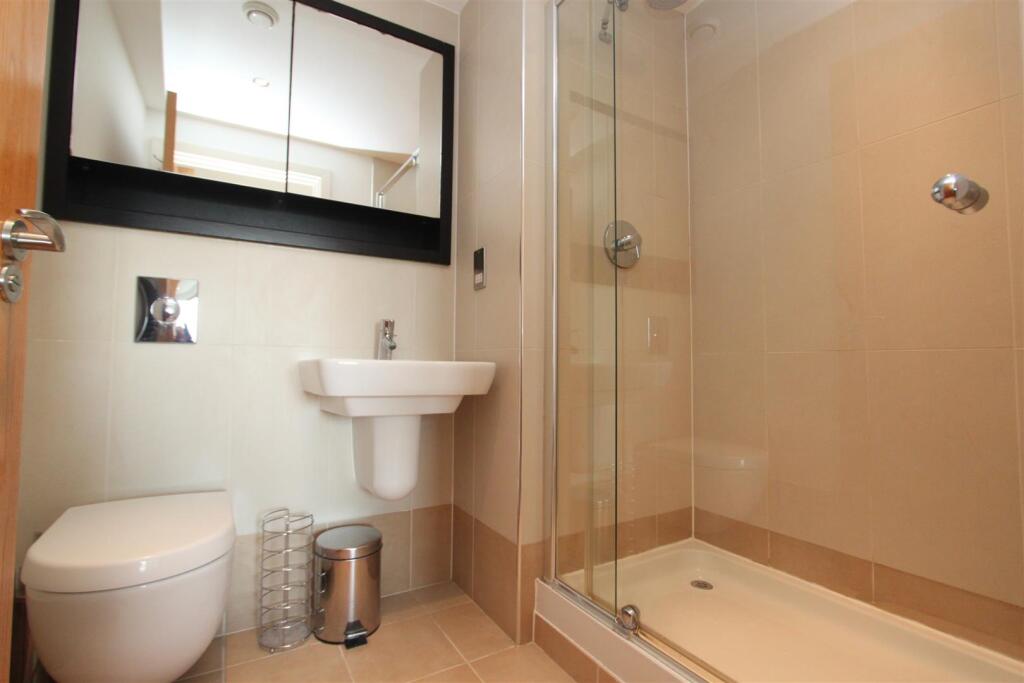 en-suite.JPG