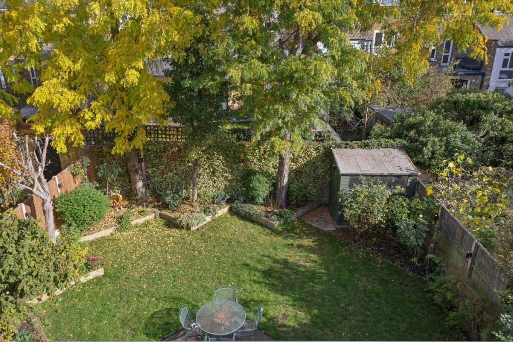 99908_5 Hollingbo...