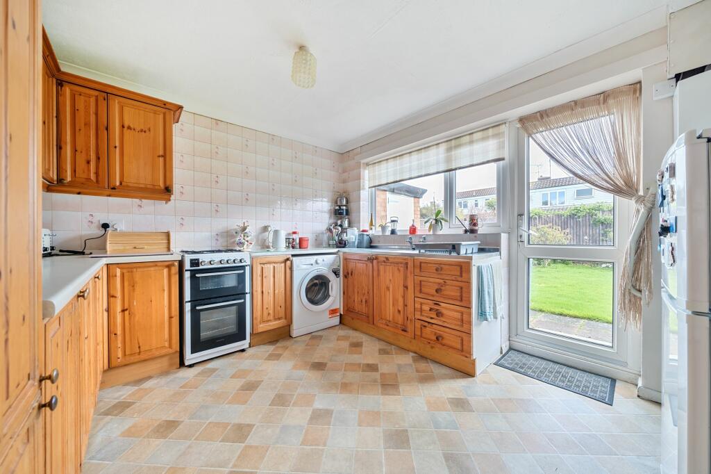 Kitchen (2)