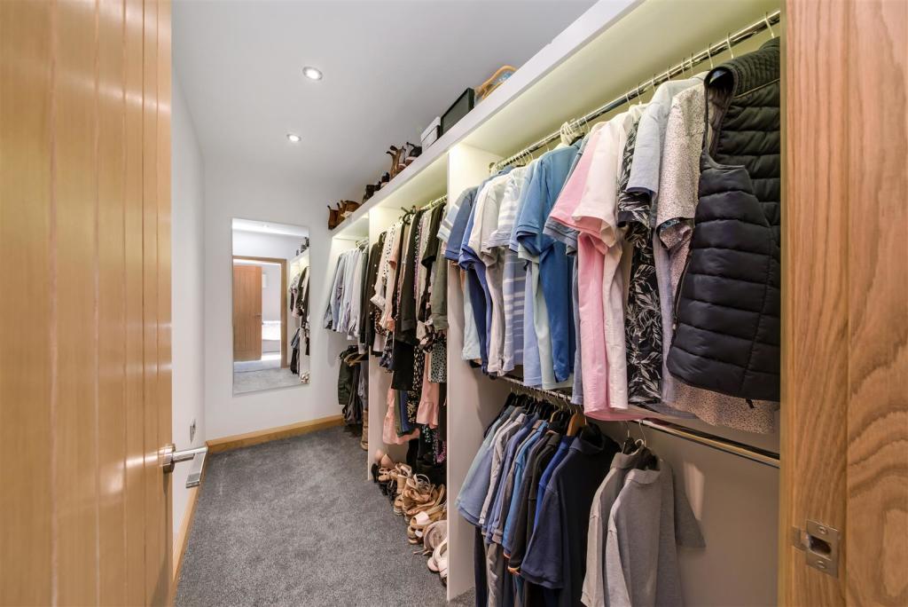 Bedroom 1 dressing room