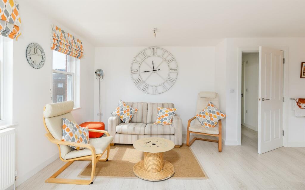 Living Room/Dining/Kitchen