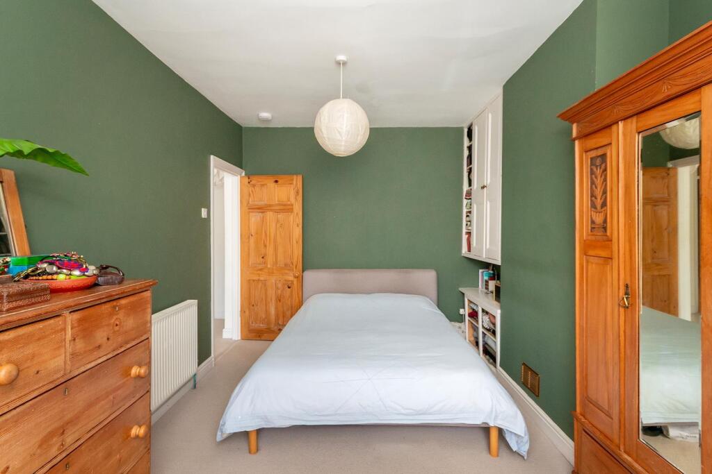 1S5R1KE - Bedroom E.jpg