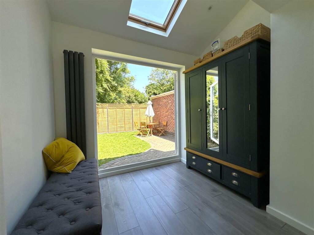 Extended Living Area With French Doors 828