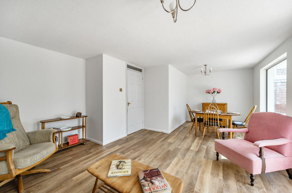 10-681a14589863a-...