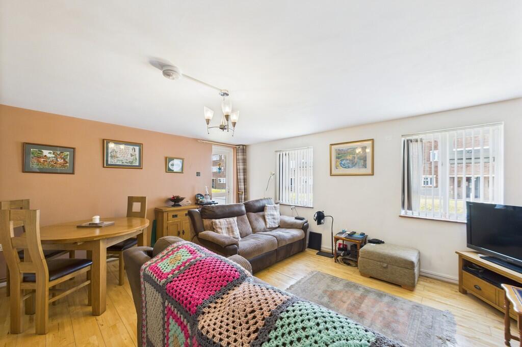 CAM01085G0-PR0600...