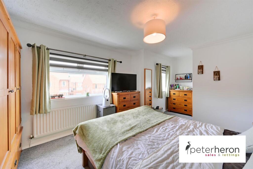 Bedroom 1 (front)