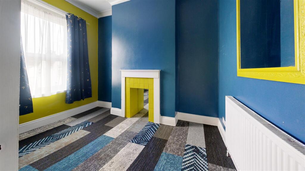 Bedroom (92).jpg