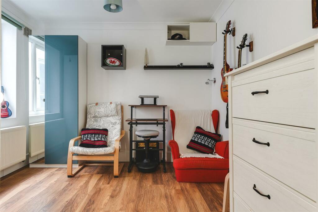 18 Evering Road (Flat 1)-15.jpg