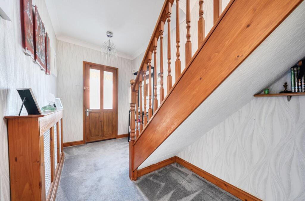 1381281-15-69204c672a71d