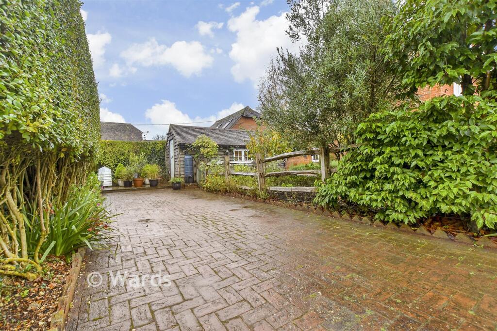 Driveway/Parking