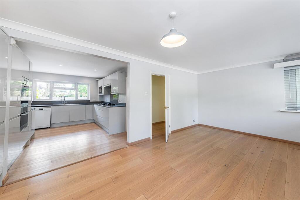 Bonners, Mark Way, GU7 2BW-42.jpg