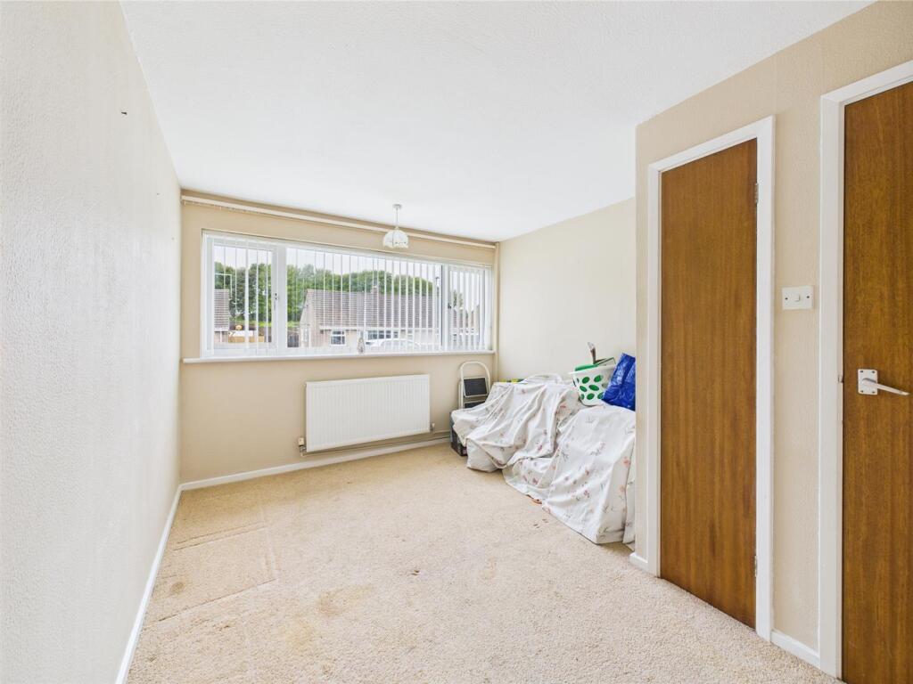 Bedroom: