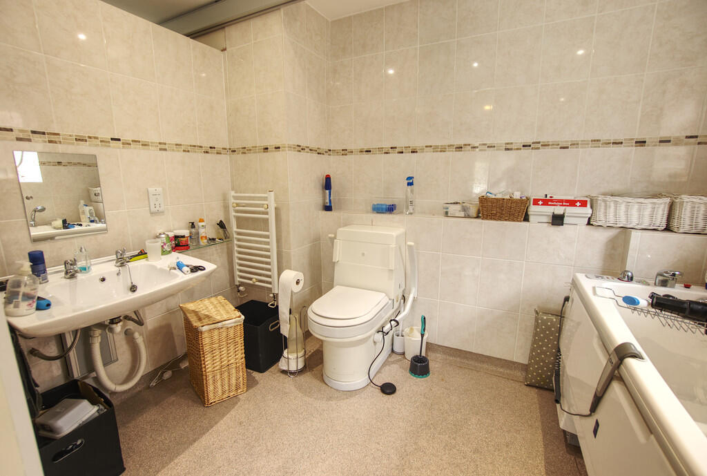 Downstairs Bedroo...