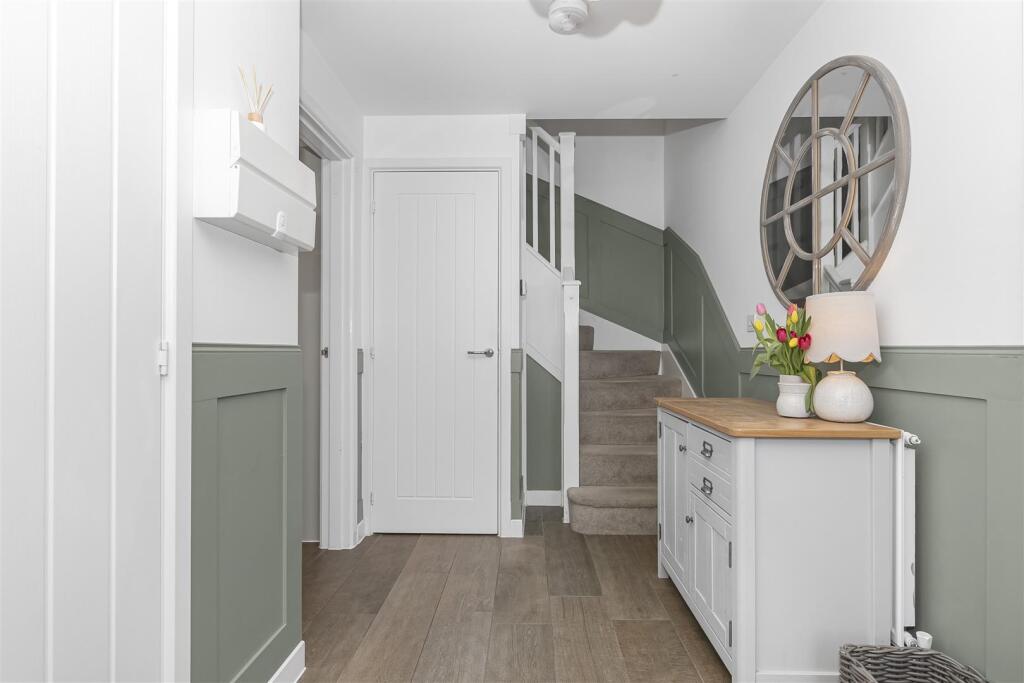 Entrance Hallway.jpg