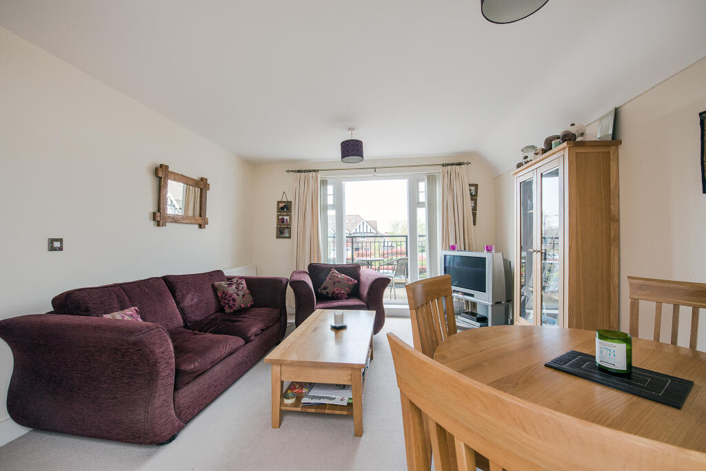 Furnished Sitting/Dining Room