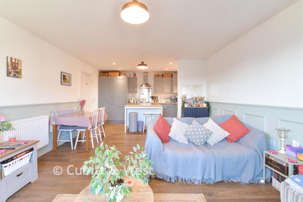 Lounge/Kitchen