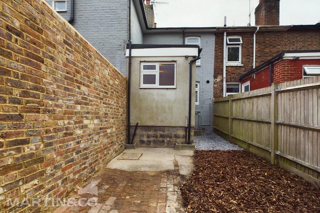 CAM01953G0-PR0070...