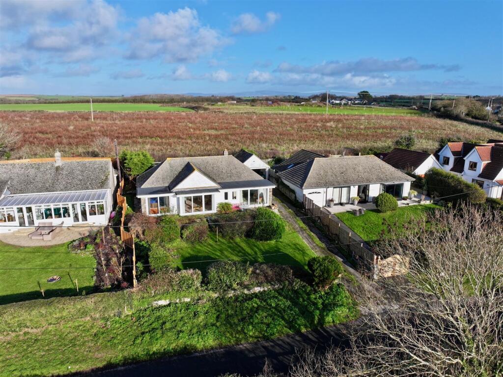 dji_fly_20251219_095630_0936_1766144474349_photo.j