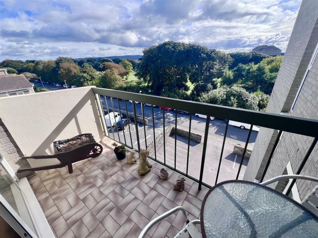 Balcony &amp; View
