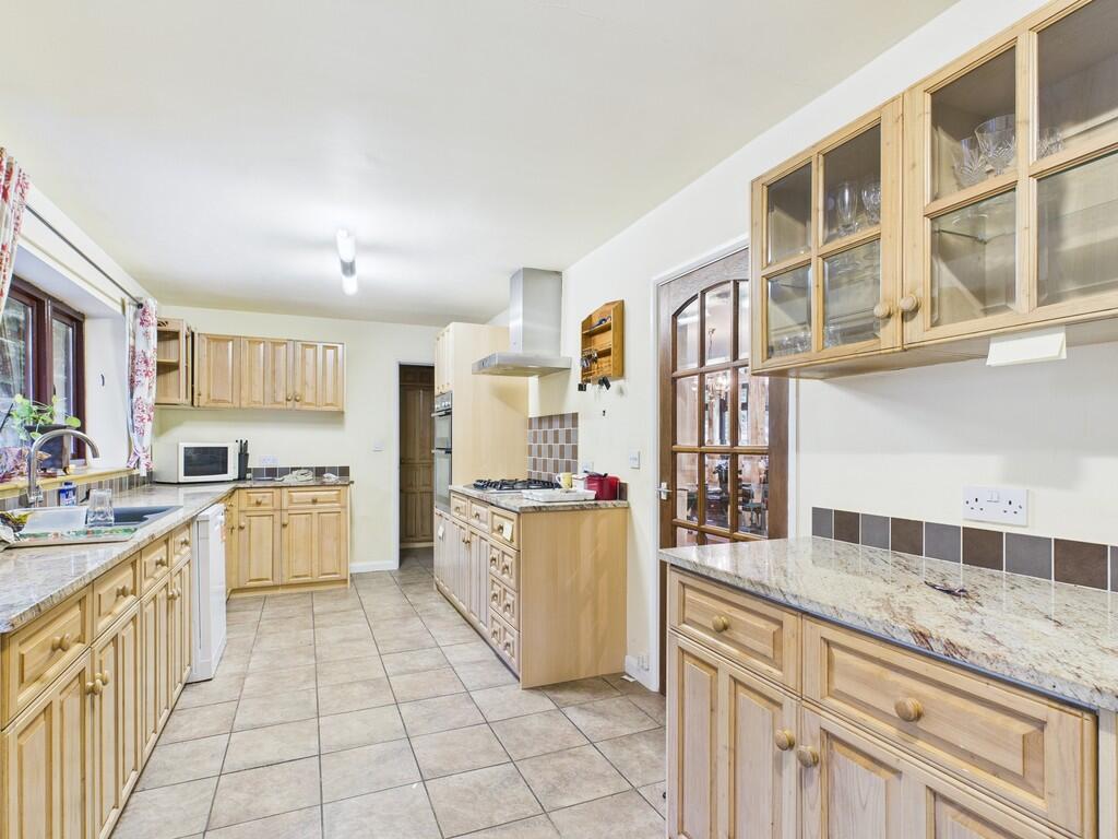 CAM03582G0-PR0140...