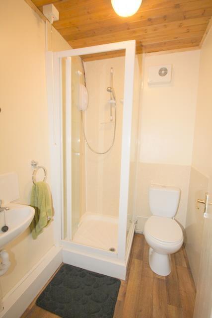 88 Ashford Road - Ground Floor Shower Room.JPG