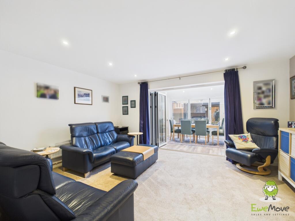 EweMove Estate Agents Basingstoke - The Coach Road