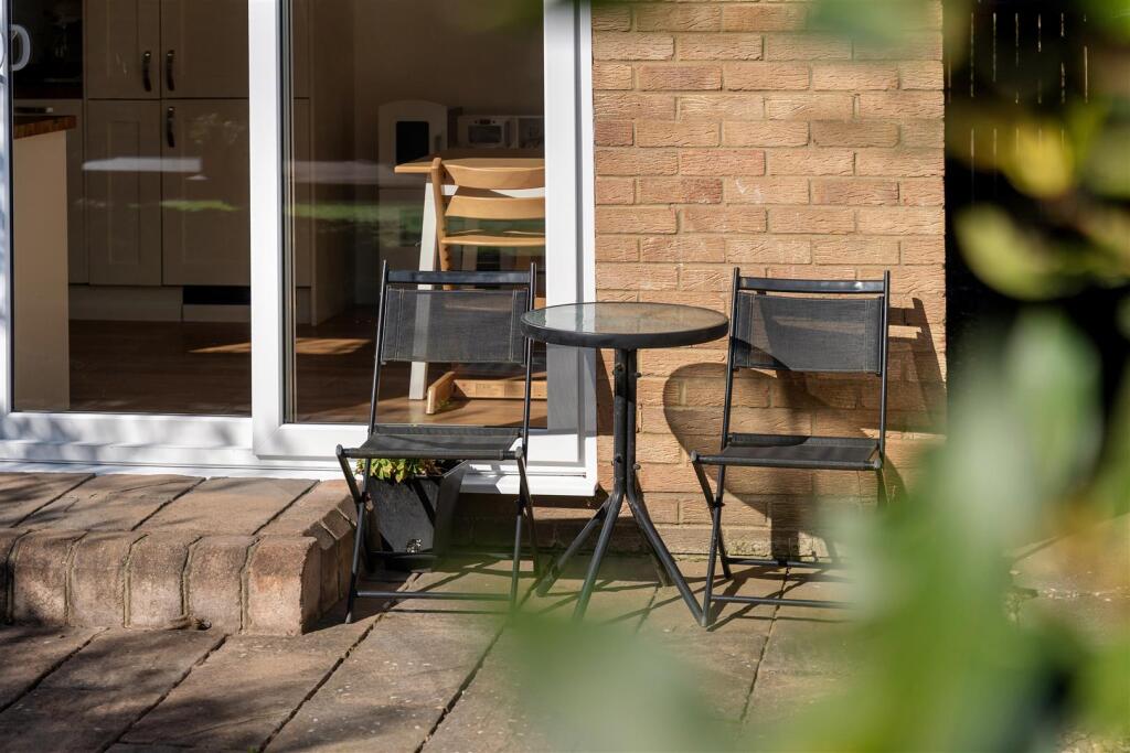 27 Coopers Way-21.jpg