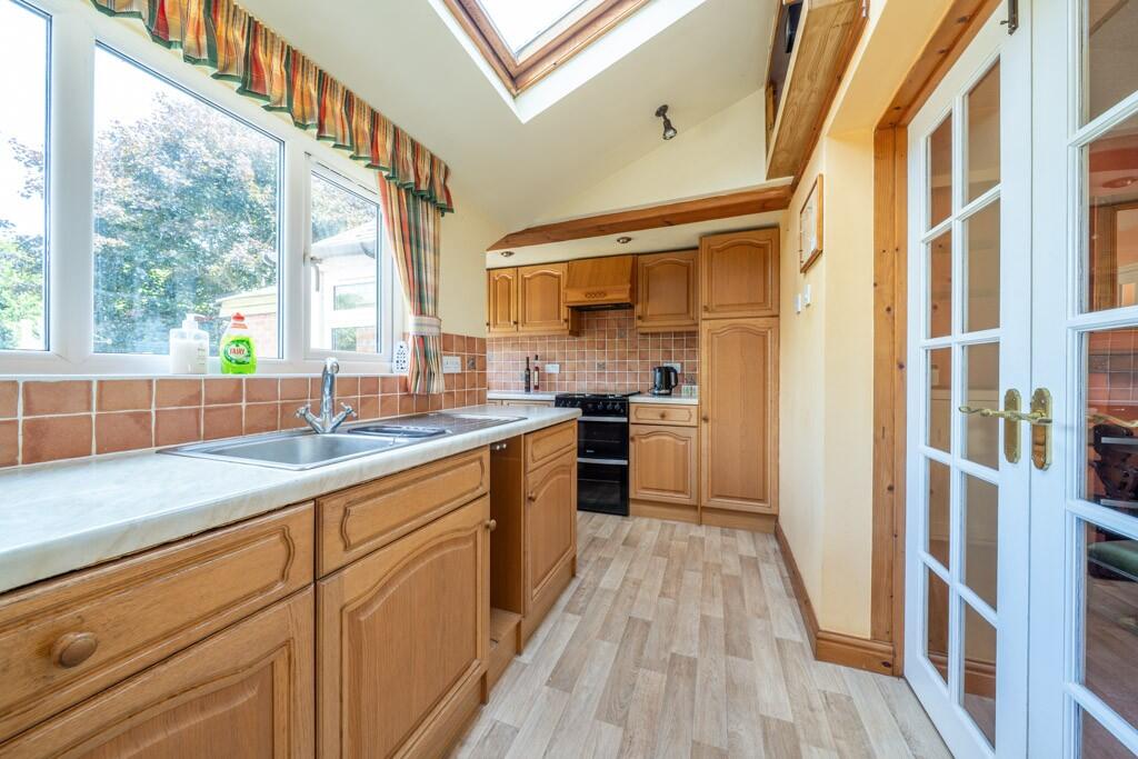 L-Shaped Kitchen