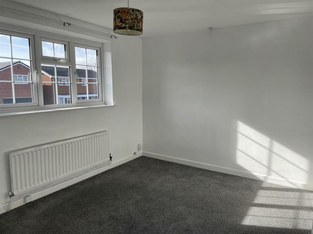 Bedroom 4.jpeg