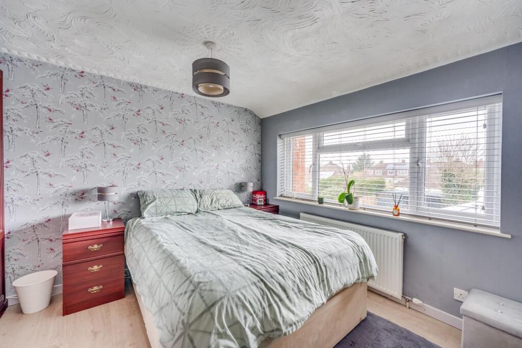 6 Graitney Close Cleeve-7.jpg