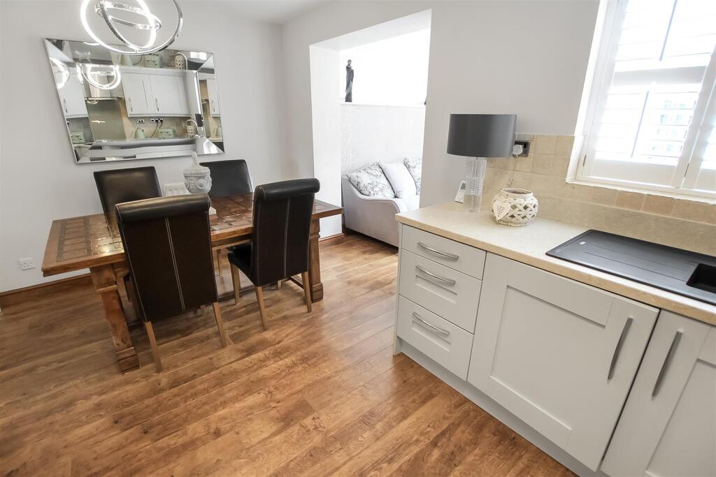 Kitchen/Dining Room