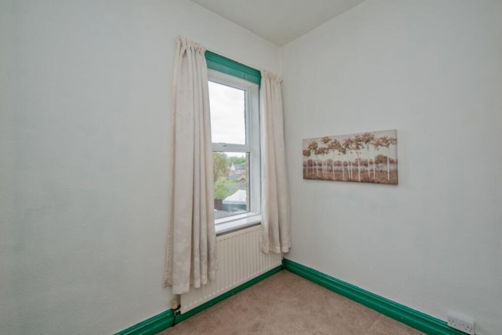 flat bedroom 2