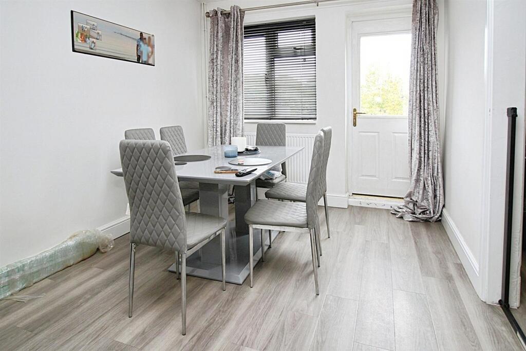 Living/Dining Room