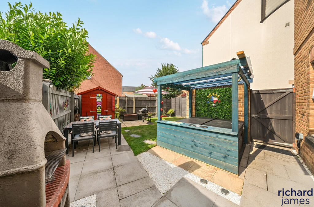 244fe6a6ed7d4617a94931907bdc72dc