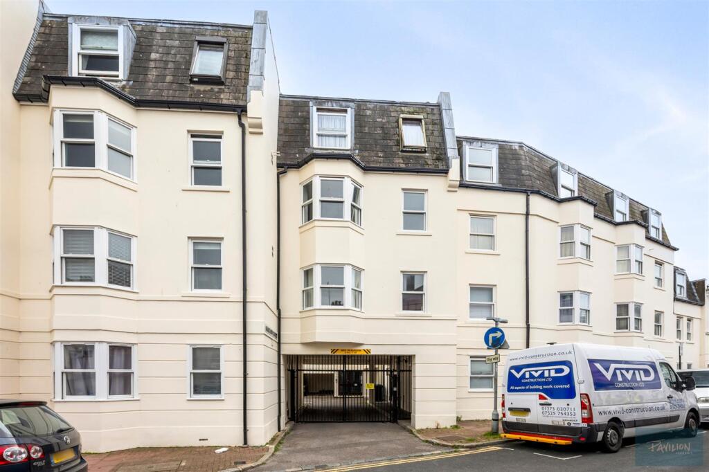 Park Crescent Place, Marlow Court 6_017(1).JPG