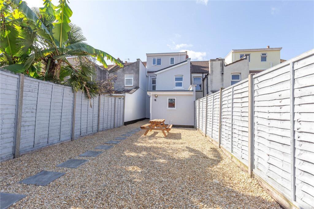 7 Forest Rd_6.jpeg
