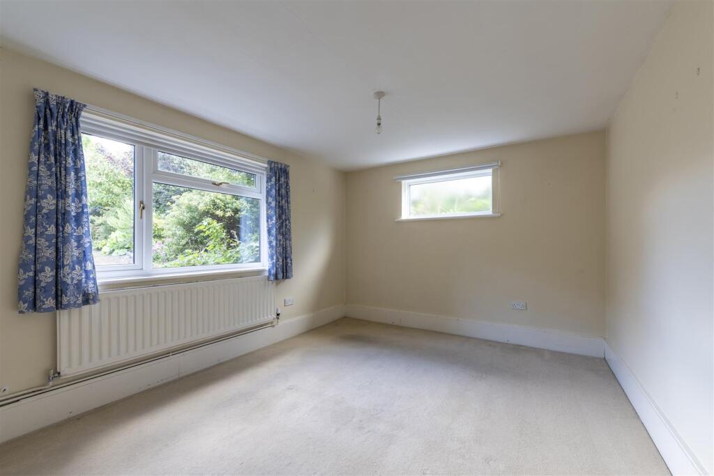Bedroom 2.jpg