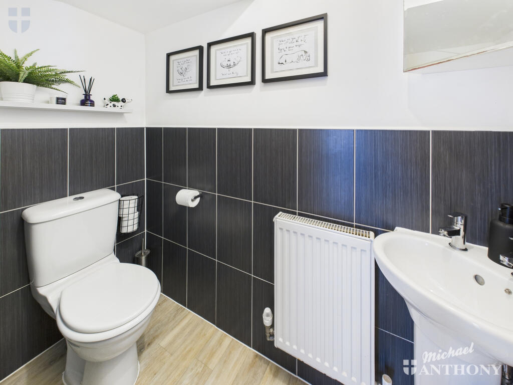 CAM03852G0-PR0446-STILL001