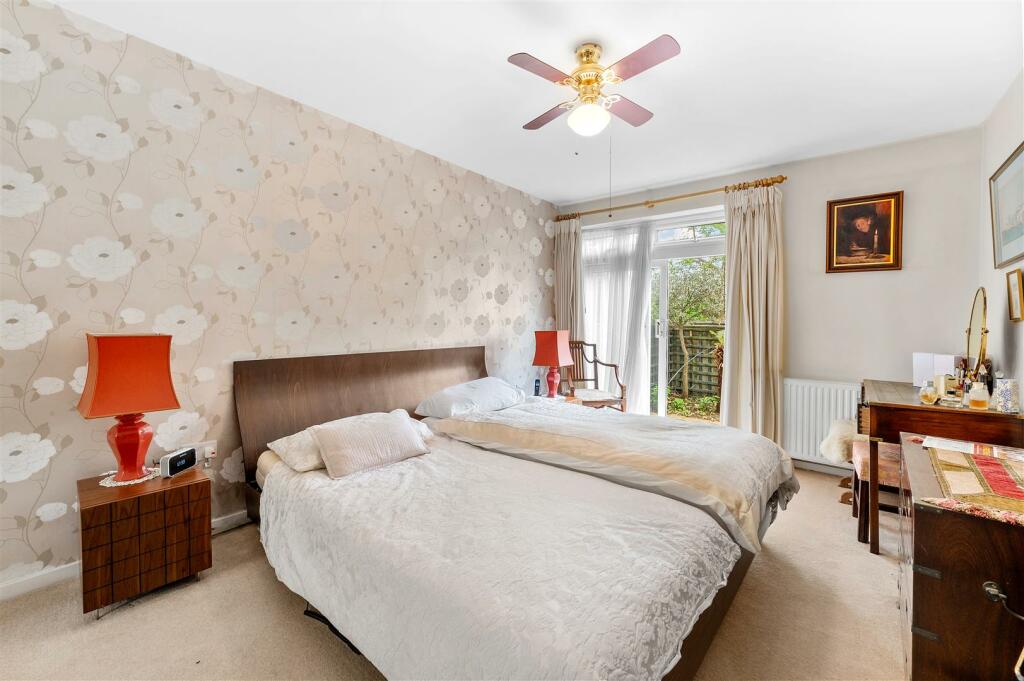 Flat 2, Marlborough House,15.jpg