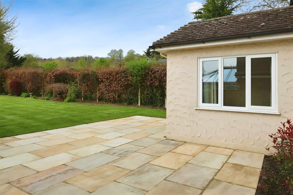 PATIO (2)