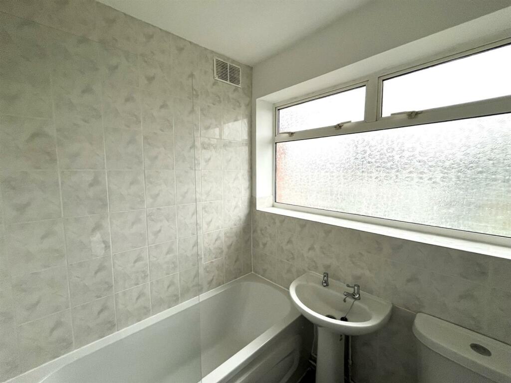 Bathroom.jpeg