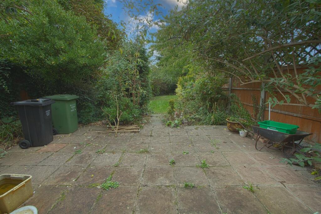 PATIO.jpg
