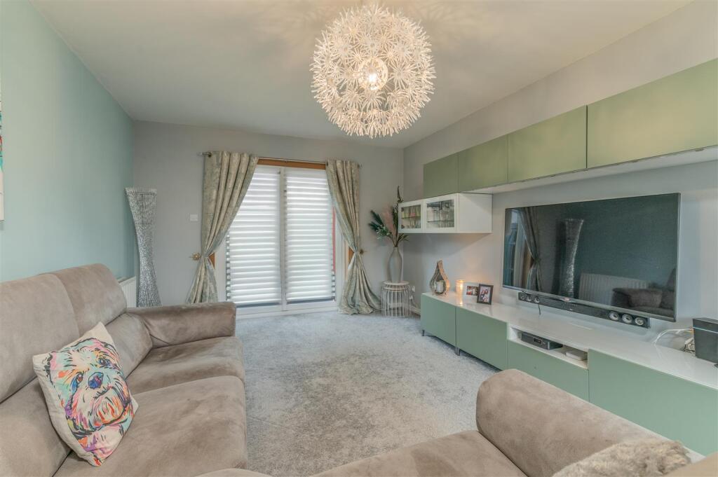 36 Mclean Street Dundee (23).jpg