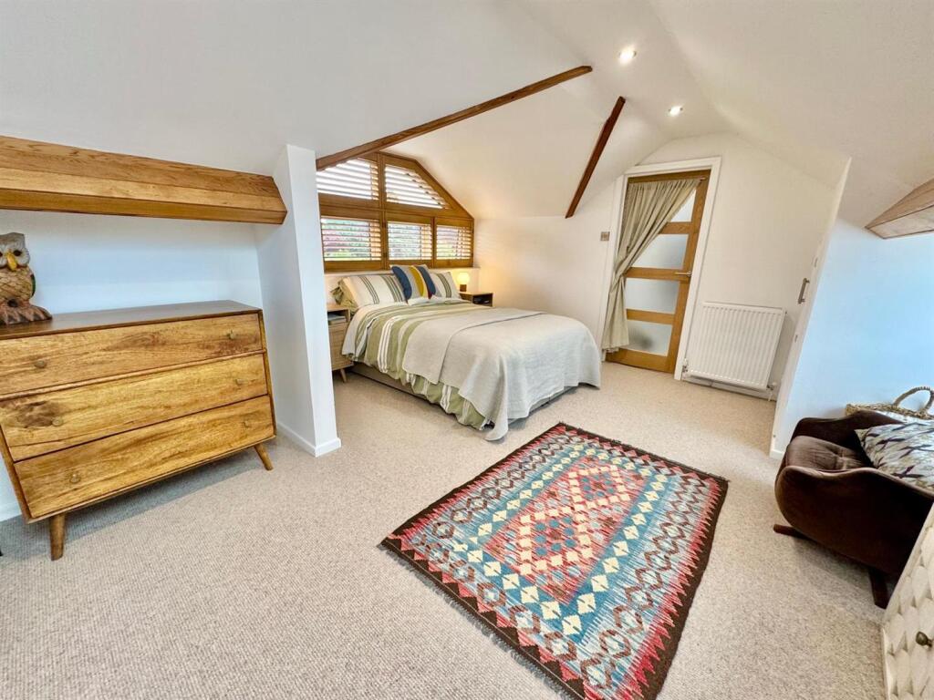 PHOTO-2025-09-22-18-00-42 (2).jpg