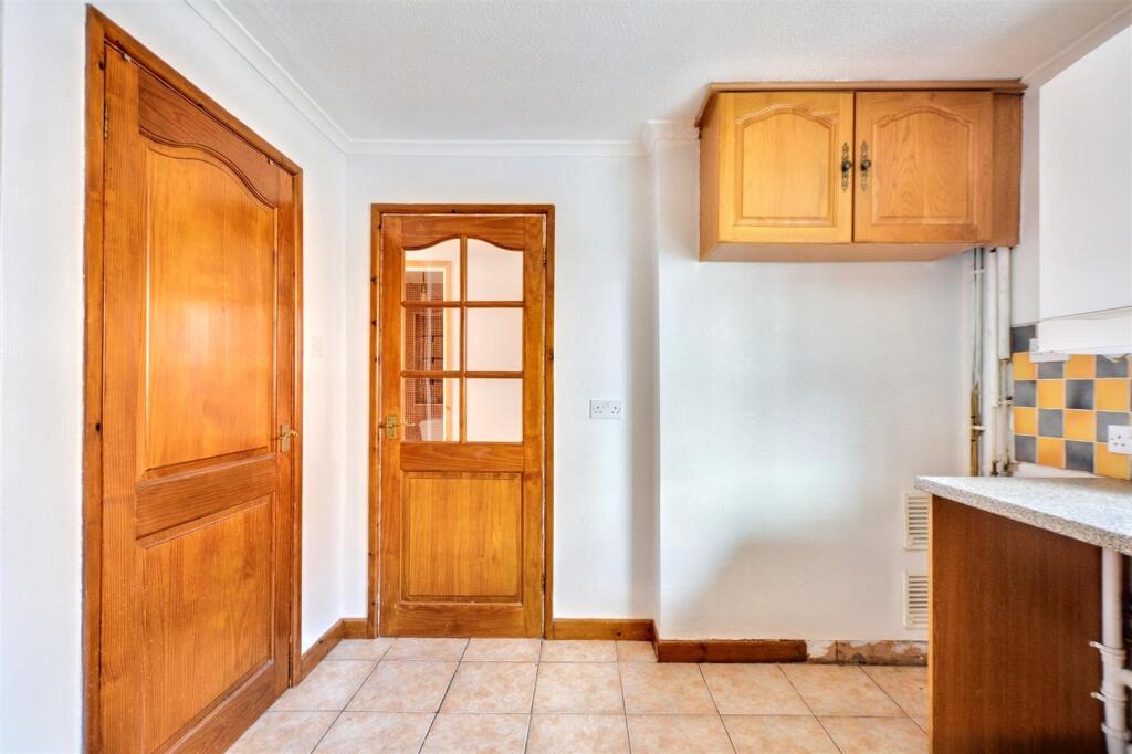 Kitchen_3.jpeg