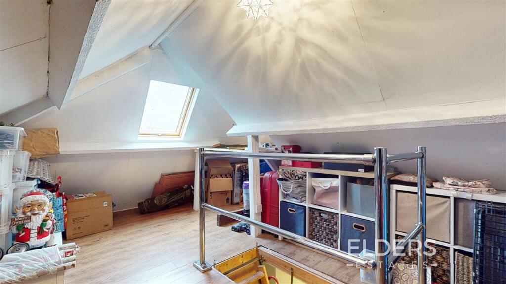 ATTIC ROOM