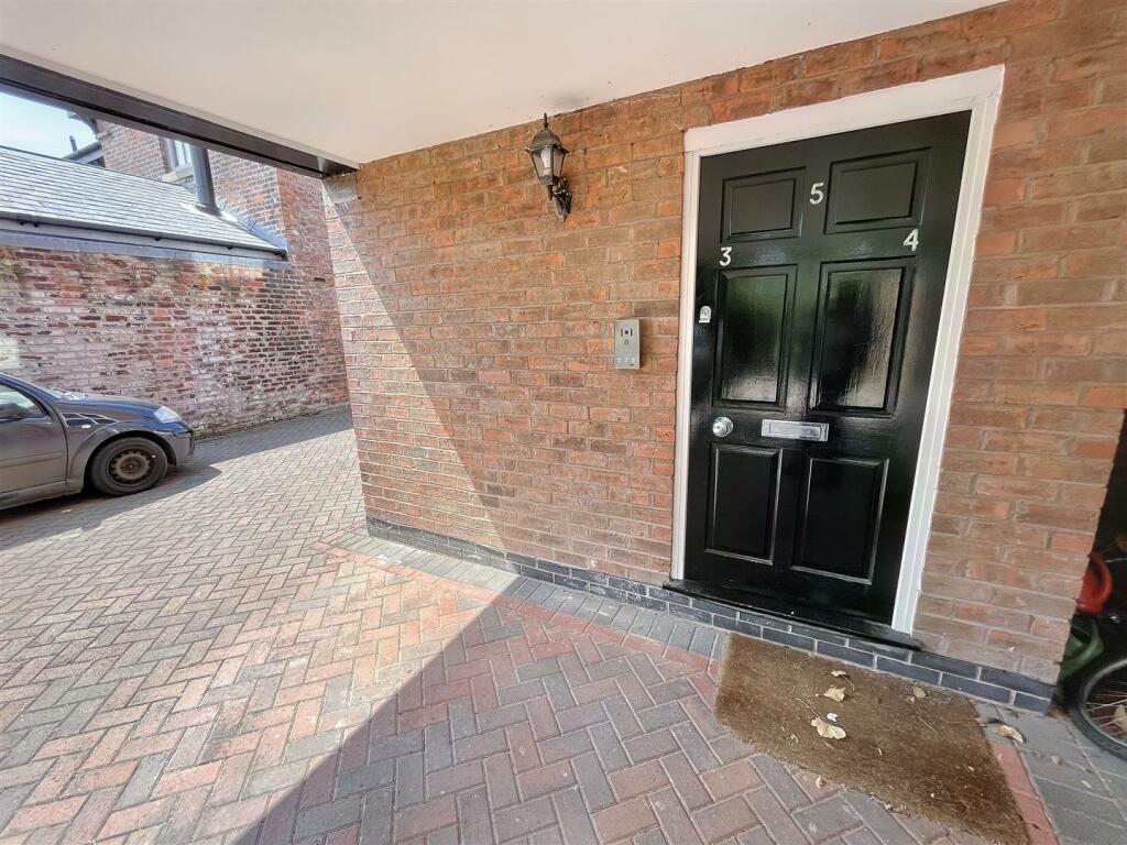Driveway.jpg